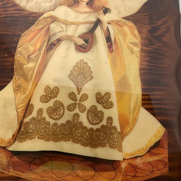 Vintage Wood Angel Plaque Lacquered Glossy Wooden - Picture 3 of 7